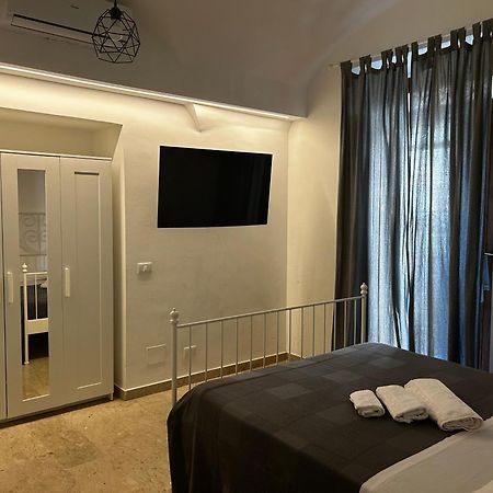 G House 100 Apartment คาตาเนีย ภายนอก รูปภาพ
