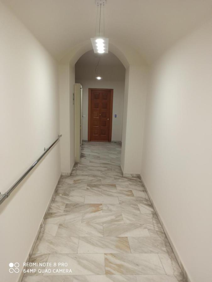 G House 100 Apartment คาตาเนีย ภายนอก รูปภาพ