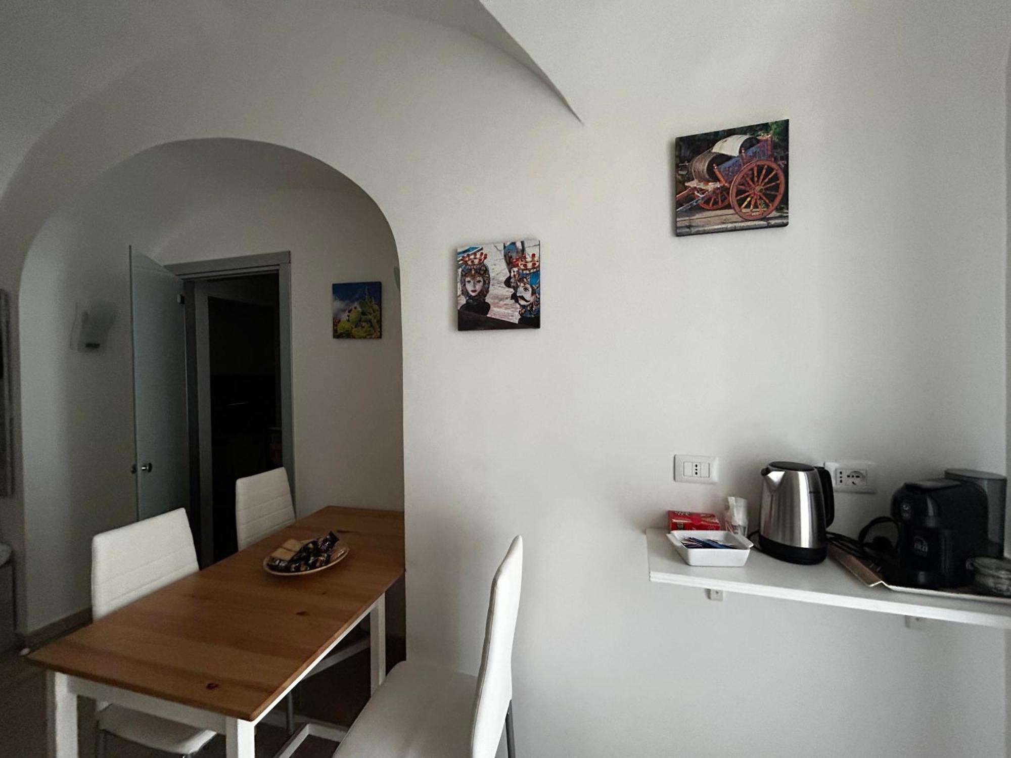 G House 100 Apartment คาตาเนีย ภายนอก รูปภาพ