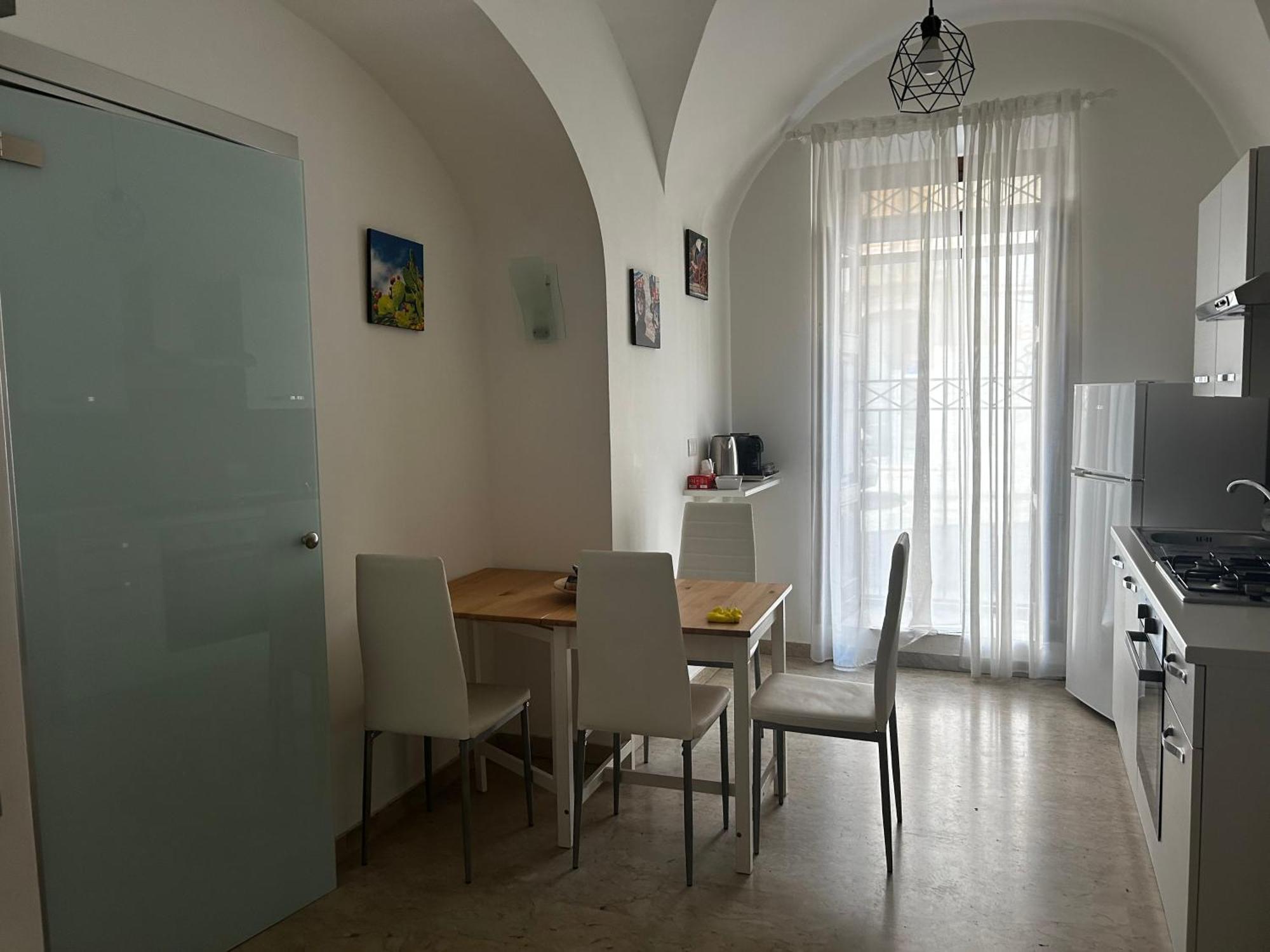 G House 100 Apartment คาตาเนีย ภายนอก รูปภาพ