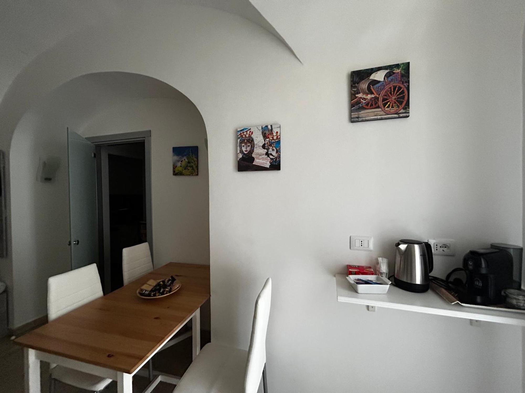 G House 100 Apartment คาตาเนีย ภายนอก รูปภาพ