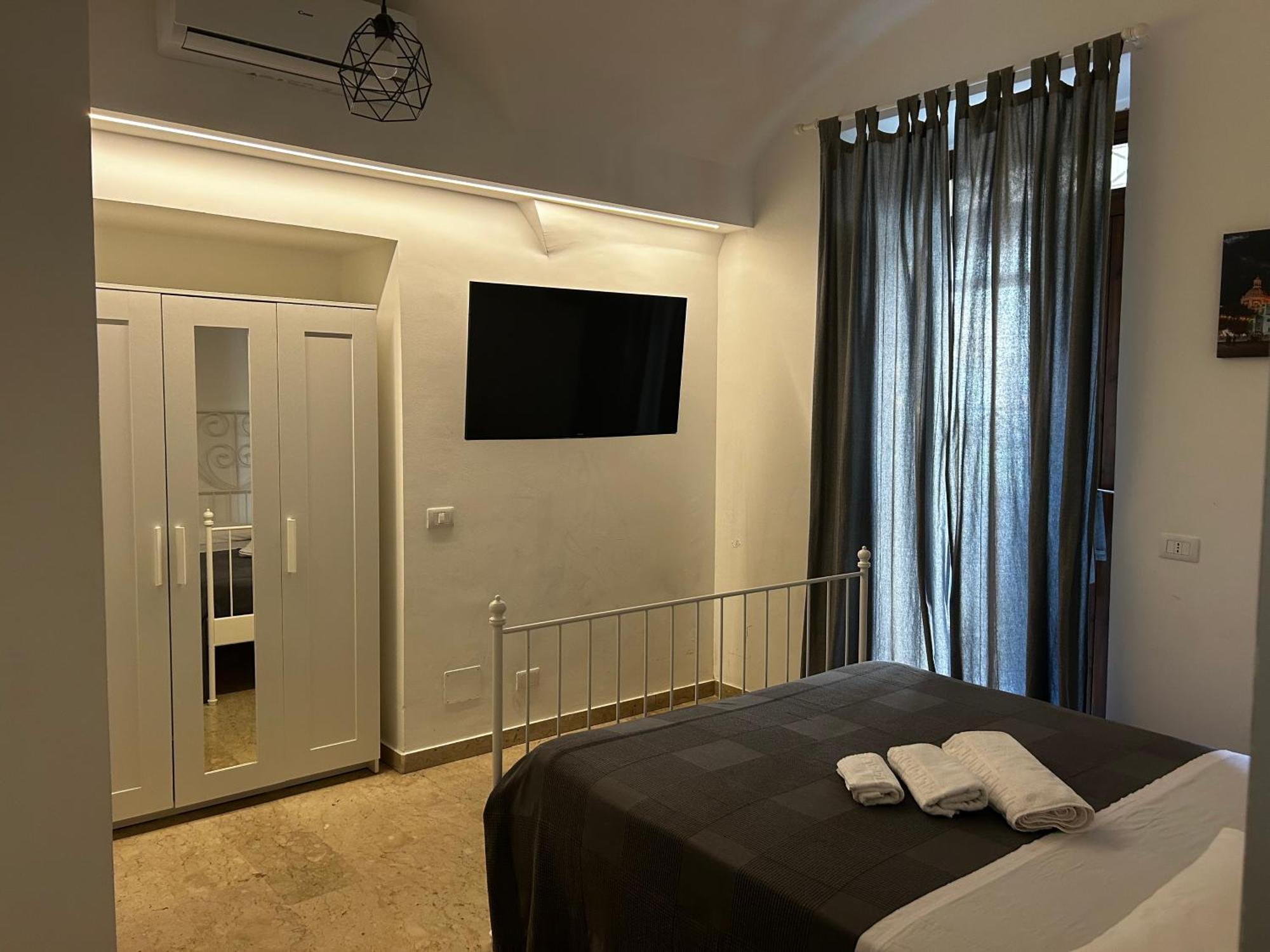 G House 100 Apartment คาตาเนีย ภายนอก รูปภาพ